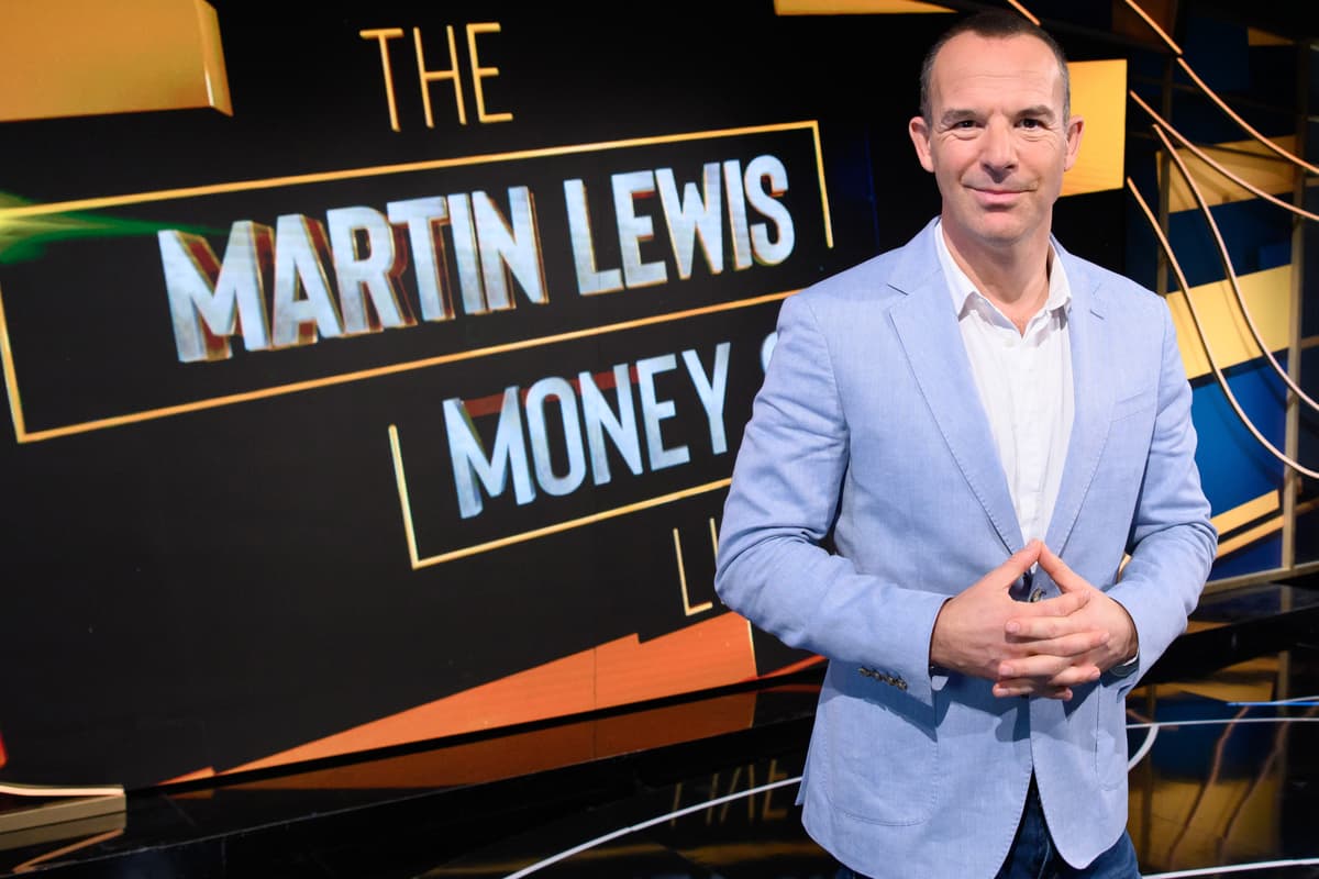 Martin Lewis Banks switching deals worth up to £200 Martin Lewis Banks switching deals worth up to £200