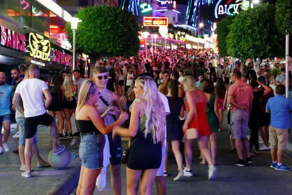 Brits on all-inclusive holidays in Spain face a cap on alcohol consumption (Photo: Getty Images)