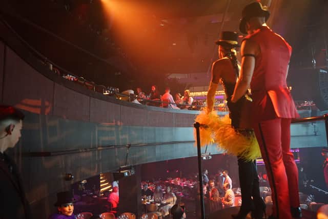 Once the show is over, Lío Mallorca transforms from dinner show to dancefloor. (Photo: Lio Opening @Neoist.eu)