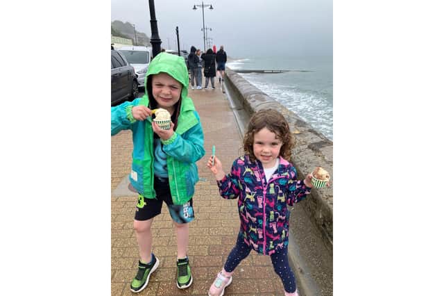 Eddie and Rosanna have a wet ice cream on Shanklin seafront