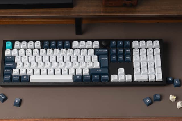 It's a heavy thing, but feels absolutely beautiful to type on
