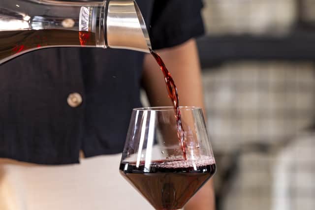The built-in aerator wakes up the flavours and aromas