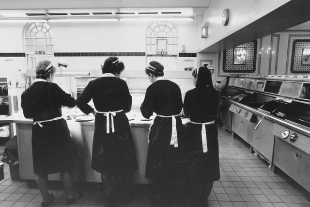 Waitresses wait for fish and chips at Harry's Ramsdens in October 1989.