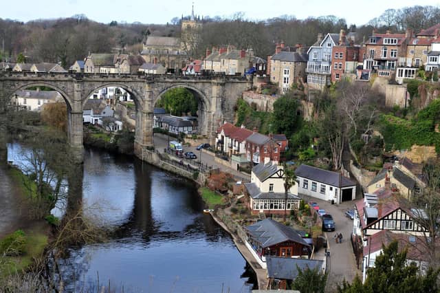 Knaresborough is a quaint Yorkshire town not far from Harrogate.
Its bigger neighbour may get more attention, but when it comes to the views, Knaresborough definitely wins. Wander up the winding streets to the Castle, where you can look out over the River Nidd and the Knaresborough Viaduct – it’s a view that will take your breath away.
