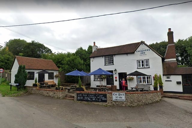 The Chequers Inn.
Rowhook Road, Horsham RH12 3PY.
A Michelin Plat and a 4.5 star rating on Trip Advisor.
One reviewer calling their experience "Exquisite!"
Photo from Google Maps street view.