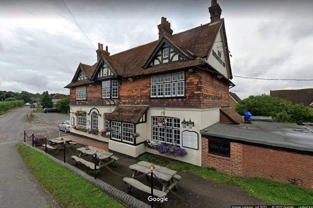 The Holmbush Inn.
Faygate Lane, Horsham RH12 4SH.
A 4.5 star rating on Trip Advisor with one reviewer calling it a "proper pub".
Photo from Google Maps street view.
