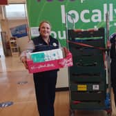 Lynsey Bannon and Fiona Doherty of Tesco Portadown donating food to Portadown Wellness Centre