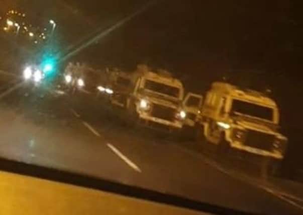Police Land Rovers on stand-by outside the Galliagh area early this morning (Photo:Cop/vosa watch Derry).