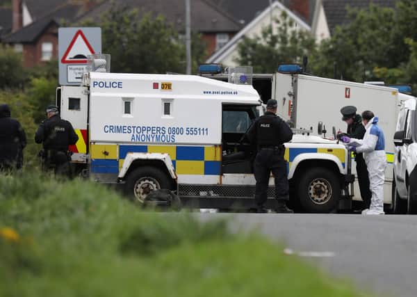 PressEye - Belfast - Northern Ireland - 23rd August 2020

Police and Army Technical Officers in the Tarry Drive area of Lurgan, Co. Armagh, following the discovery of a suspicious device. 

Picture: Philip Magowan / PressEye