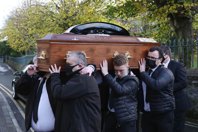 Relatives carry the coffin of Aaron Doherty at St Columba's Church in Londonderry today October 10, 2020. Photo by Lorcan Doherty / Press Eye.