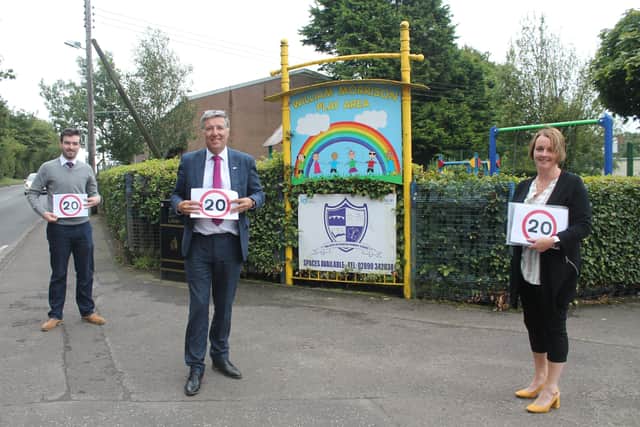 South Antrim DUP representatives Cllr Matthew Magill, Paul Girvan MP and Pam Cameron MLA have welcomed the part-time speed limit at Mallusk Integrated PS.