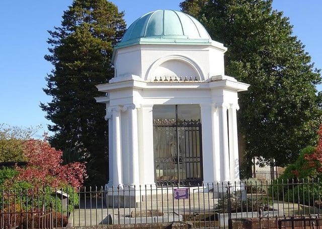The Robert Burns's Mausoleum, St Michael's Cemetery, Dumfries, Scotland. Picture: Rosser1954/Wikipedia