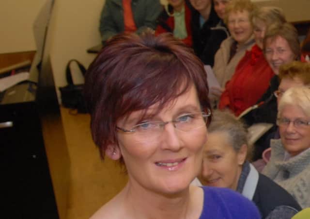 Elaine Hawthorne. LT04-303-PR