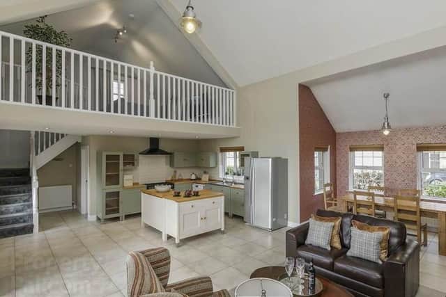 Superb Open Plan Living / Kitchen / Dining Area With Vaulted Ceiling