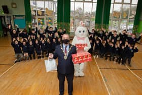 Londonderry Mayor Brian Tierney and the Easter Bunny bring delight to years 5-6 children at Strabane Controlled Primary School in recognition of their artistic abilities.