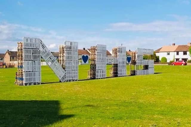 Bonfire builders in Corcrain, Portadown create tribute to NHS