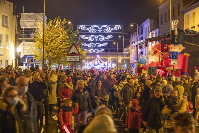 The count down to Christmas begins with Carrick's lights switched on.