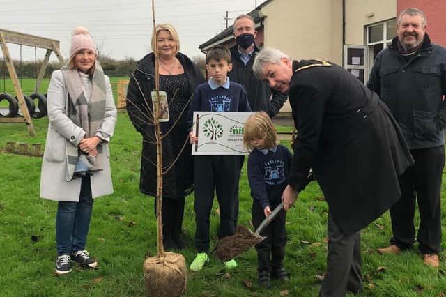 Rev Mark Goudy, Chairperson of the Board of Governors of Castleroe PS, welcomed the Mayor of Causeway Coast and Glens, Mayor Richard Holmes, to Castleroe PS to plant a tree in the school grounds in recognition of the school’s achievement