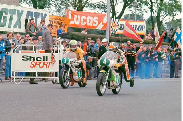 Tom Herron and Alex George at the 1976 TT 250 Lightweight start