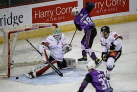 Press Eye - Belfast, Northern Ireland - 07th November 2021 - Photo by William Cherry/Presseye

Belfast Giantsâ€TM Tyler Beskorowany with Glasgow Clanâ€TMs Colin Campbell during Sundays Elite Ice Hockey League game at the SSE Arena, Belfast. Photo by William Cherry/Presseye