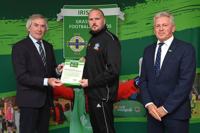 McDonald’s 30 Clubs for 30 Years winners with McDonald’s Fun Football Ambassador Pat Jennings and McDonald’s Franchisee John McCollum pictured with a representative from Ballymacash Rangers
