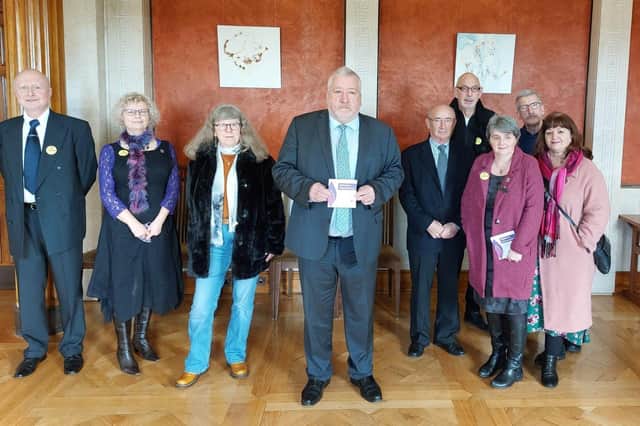 Pat Catney MLA meets members of the Jewish Community to mark Holocaust Memorial Day