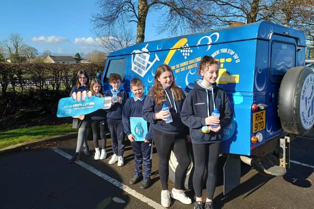 NI Water’s Education team visited Lislagan Primary School, Ballymoney to tell pupils in Key Stage 2 about how we can all help reduce plastic by refilling a reusable bottle from the tap. NI Water provided all pupils at the school with water bottles to encourage pupils to refill them with tap water and therefore reduce the amount of single use plastic bottles that could potentially end up polluting our seas