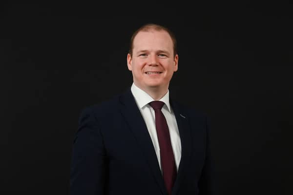 Gordon Lyons MLA