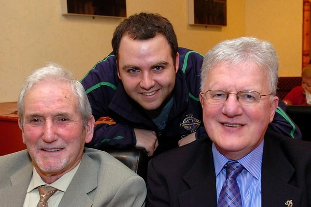 Smiles all round at the Derryloran Bowling Club presentation dinner held in the Braeside in 2010.