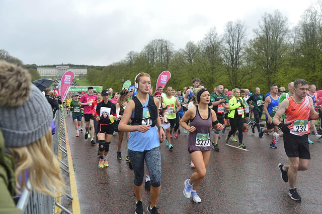 Runners on the first stretch of the route. Picture: Arthur Allison/Pacemaker Press.