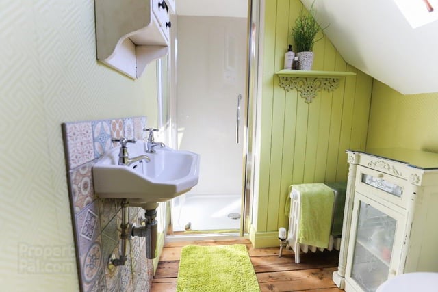 The beautifully decorated shower room at 10 Purdysburn Village.