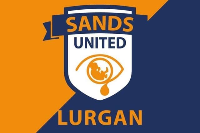 Sands United FC Lurgan logo.