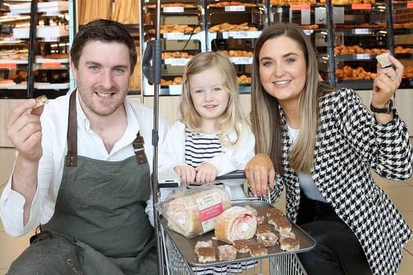 Pictured celebrating the new supply contract are Timothy Graham, Business Development Manager at Grahams Bakery, Ciara Moran, Buyer at Lidl Ireland and Northern Ireland, and 3-year old Ivy Graham