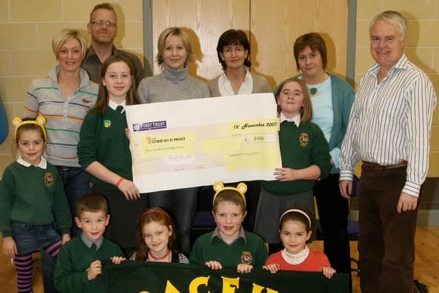 Pupils, staff and parents from Gracehill PS who raisied £450 for Children In Need. BT47-286AC