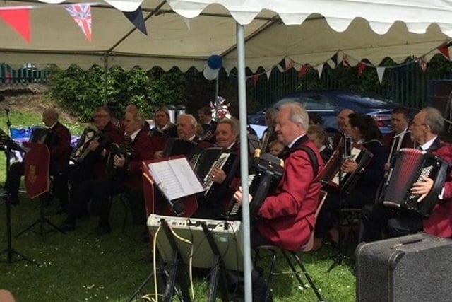 Bailliesmills Accordion band provided the lovely music at Jubilee Picnic & Praise