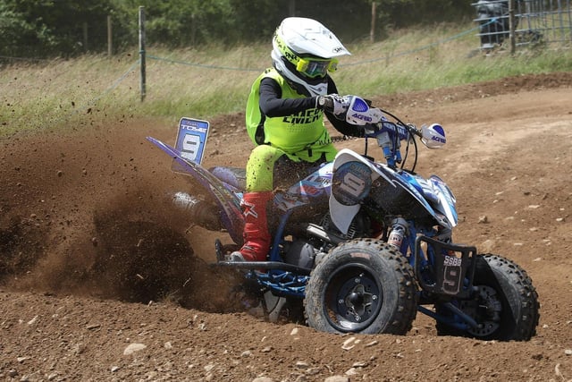 Number 9 Travis Toye racing up a storm in the Youth Two Class at Laurelbank. Photo by Andrew McKinstrey