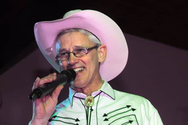 Country singer Kenny Archer will be performing at the Braid District Twelfth demonstration in Glenarm