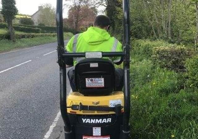 Verging work gets underway on Lurgan Road