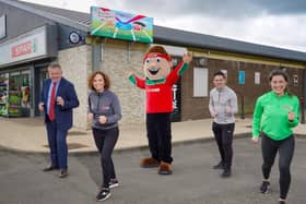 Principal Mr Jim Brady, St. Brigid’s Primary School Ballymena and Sinead Connolly, owner of SPAR Dunclug is pictured with Sammy SPAR, Paul Carvill from Healthy Kidz and Laura McKee from Henderson Group to celebrate over 300 schools across NI signing up for the Healthy Kidz Sports Day, in partnership with Henderson Group.
 Photo by Aaron McCracken
