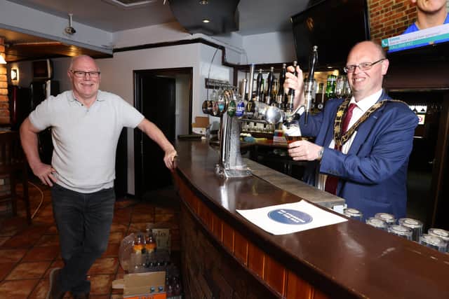 Mayor of Antrim and Newtownabbey, Cllr Jim Montgomery visits the Sportsman Inn, Ballyclare to wish them well following their reopening.