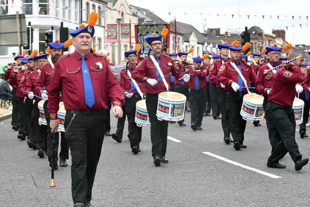 Derek Cloughley leads the way for the Portadown True Blues Flute Band Auld Boys. INPT29-285.