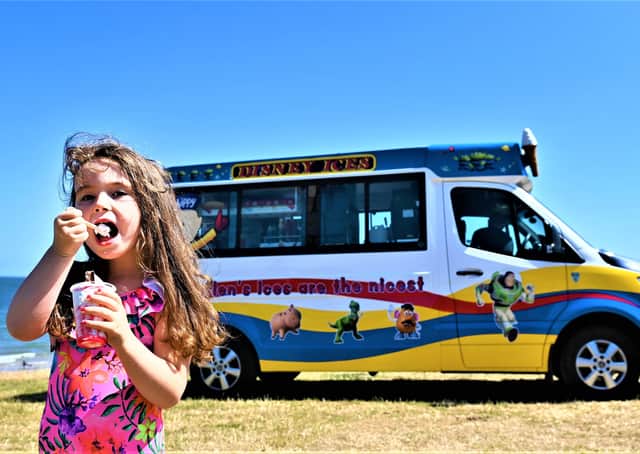 Pacemaker Press 15/07/21: Caitlin Donnelly enjoying the hot eeather at Helen's Bay on Thursday.
Colm Lenaghan / Pacemaker