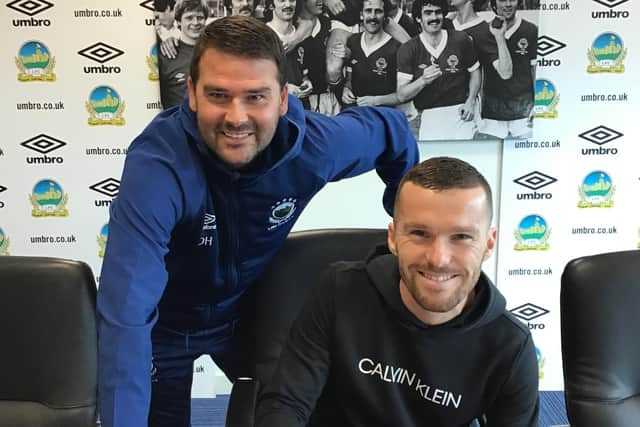 Linfield boss David Healy with new signing Martin Donnelly. Pic by Pacemaker.