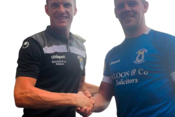 Dean Shiels welcomes Aaron Canning to Dungannon Swifts
