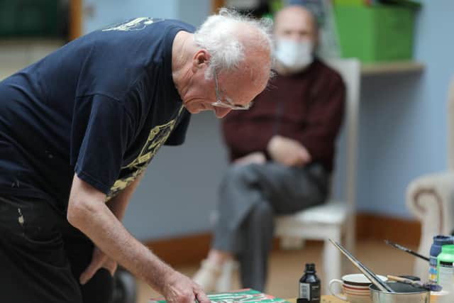 Neil Shawcross set up his easel for a masterclass last week. Picture: Philip Magowan / Press Eye