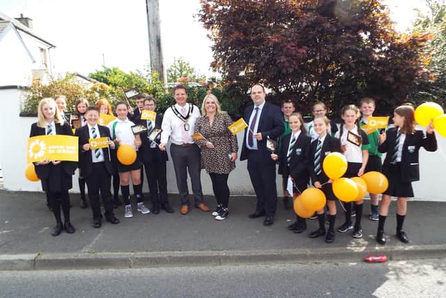 Year 9 pupils join Lord Mayor, Alderman Glenn Barr, Councillor Jill Macauley and Principal Ian Matthews to wish Rory Best well in his fundraising walk in aid of the Cancer Fund for Children