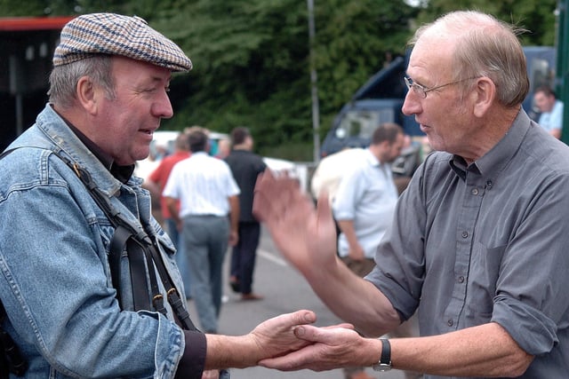 Tony McNeal and Shane McCusker  strike a deal at the Moneymore Horse Fair in 2007.