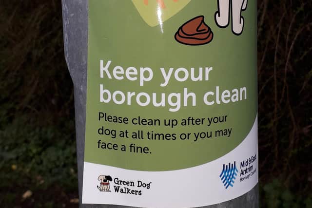 Dog fouling warning.