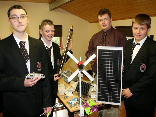 Philip McCallon, Corey Price and Bret Wilson, from Cullybackey High School, with Adrian McLaughlin (Post Primary Education Officer, Action Renewables) during a science workshop at the Ecos Centre. BT43-239AC
