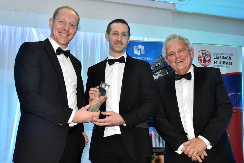 The Manufacturing Business of the Year, presented by John McCamley, left, partner at Cavanagh Kelly to Emmett McVeigh of Edge Innovate. Also pictured is compere, Adrian Logan. MU46-221.
